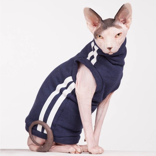 Sötétkék, ujjatlan, oldalán két fehér csíkkal (sportos stílus)